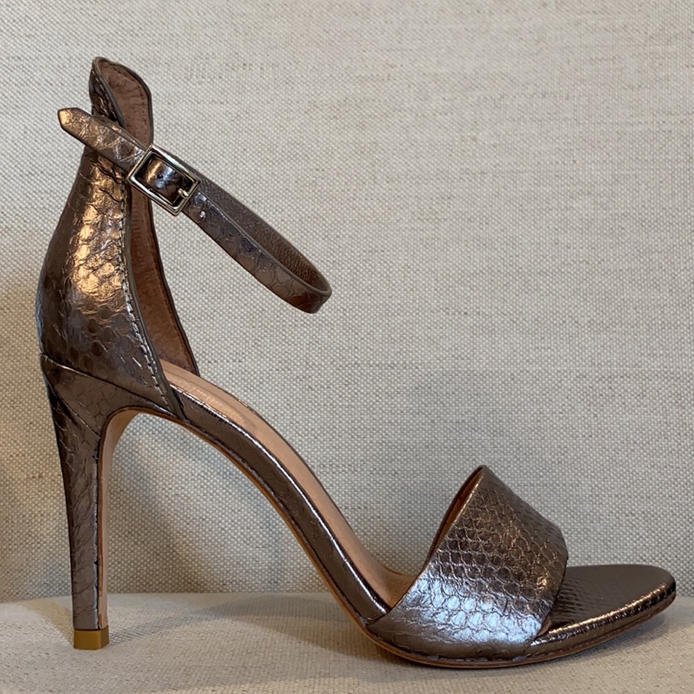 New Joie “Jaclyn” Metallic Snakeskin heels, 7.5/38